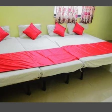 Sai Gaurav Palace Hotel Shirdi Exterior foto