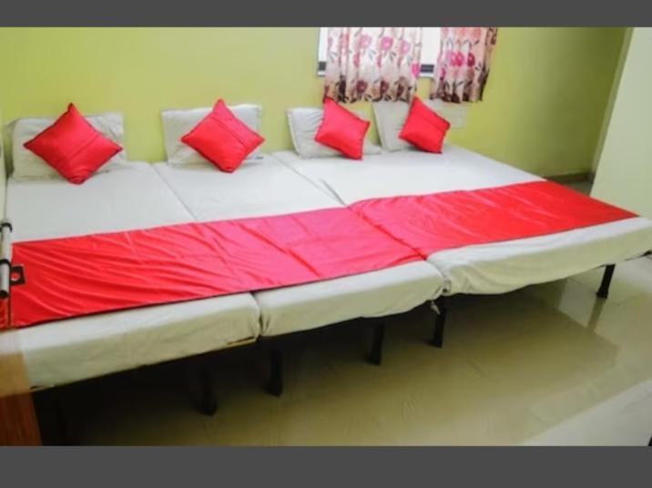 Sai Gaurav Palace Hotel Shirdi Exterior foto